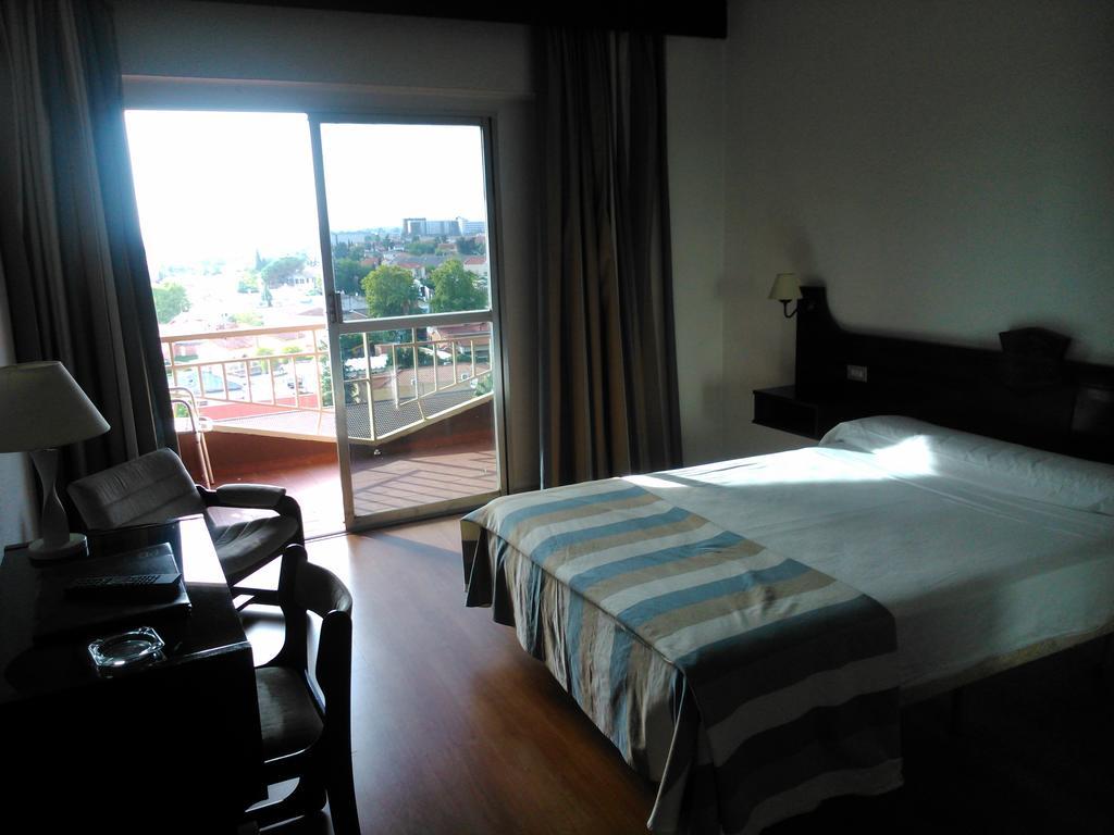 Hotel Lisboa Badajoz Exterior photo